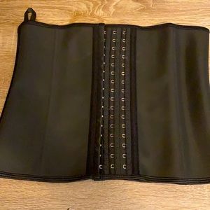 New Hurricane Beauty waist trainer L